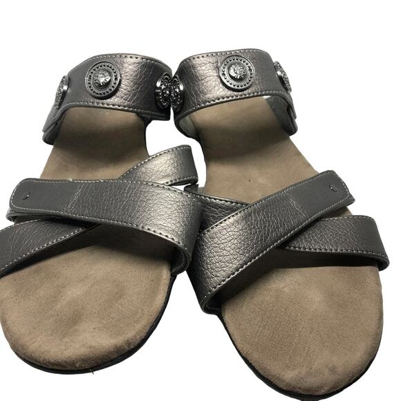 Sbicca Womens Slip On Flip Flops Pewter Sandals Slides Shoes Rhinestones sz 9 - Picture 5 of 8